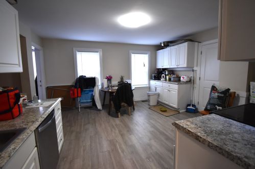 7 Ritter St, Nashua NH  03060-3732 exterior