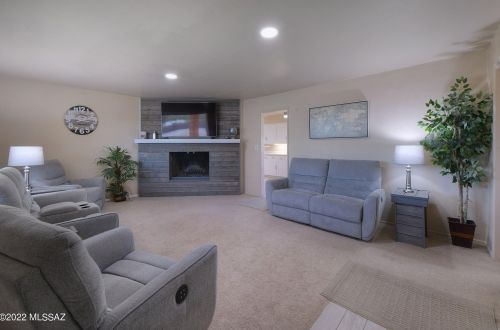 7330 Ln Canada Dr, Tucson AZ 85704-1532 exterior