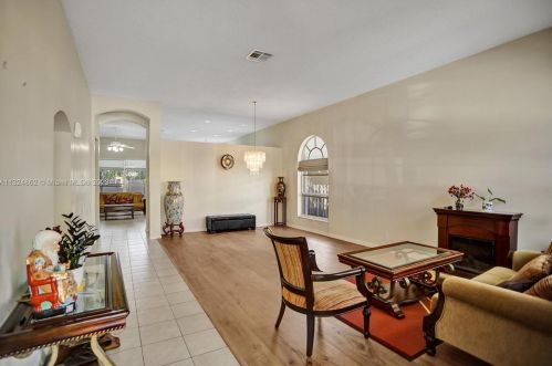 13022 11th St, Hollywood, FL 33028-2700