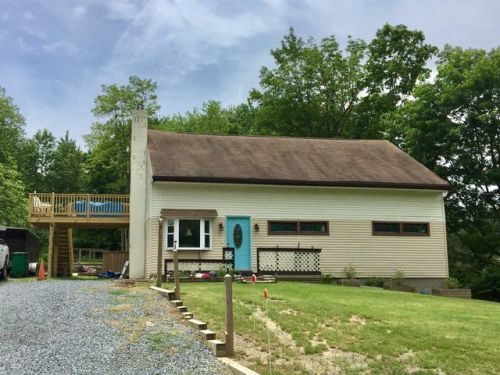 9 Glade Rd, Poughkeepsie NY  12601-6519 exterior