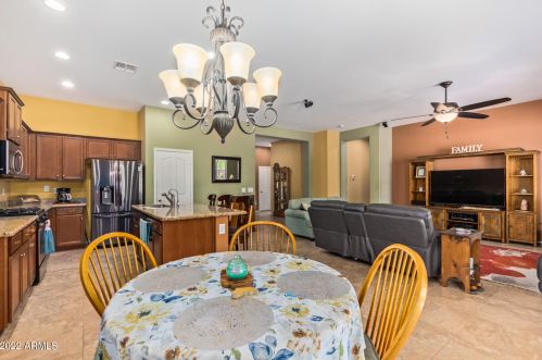 12160 Locust Ln, Avondale AZ  85323-7681 exterior