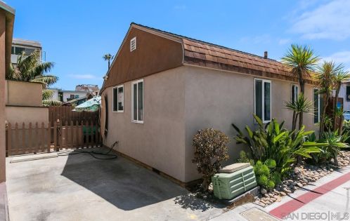 3949 Mission Blvd, San Diego, CA 92109-6951