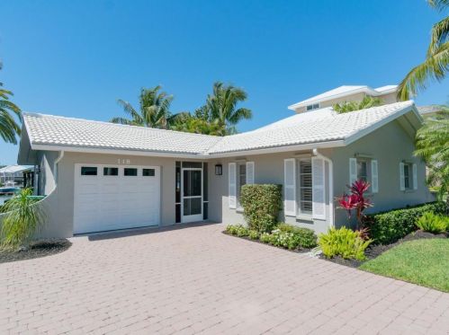 118 Hilo St, Naples, FL 34113-8663