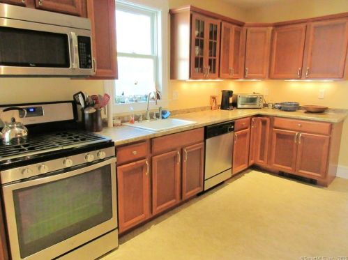 21 Berkeley Ave, United States Coast Guard Ac CT  06320-5311 exterior