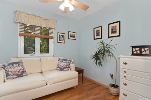 14 Corral Ln, Elwood NY  11731-3412 exterior