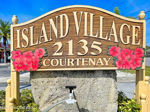 2135 Courtenay Pkwy, Merritt Island FL  32953-4261 exterior