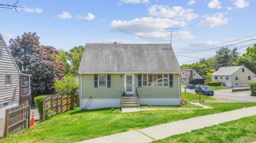 457 Vincellette St, Bridgeport, CT 06606-2239