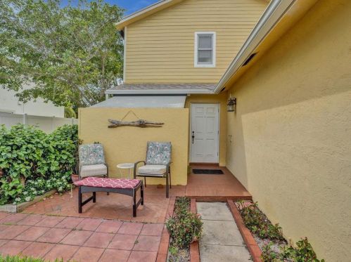 3124 Spanish Trl, Delray Beach FL  33483-4711 exterior