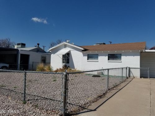 8032 1st Ave, Mesa, AZ 85208-1402