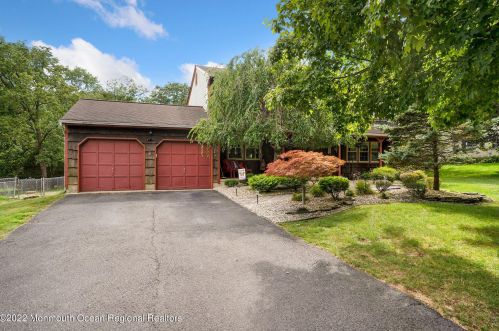 11 Kevin Ct, Jackson Twp, NJ 08527-5029
