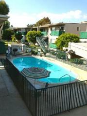 5911 Reseda Blvd, Los Angeles CA  91356-1544 exterior