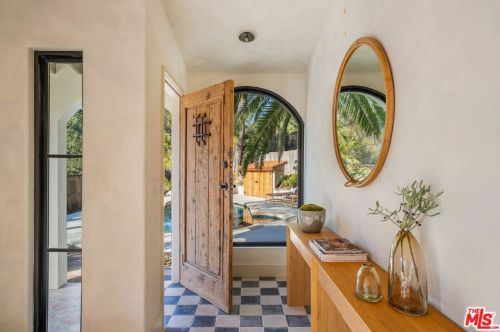 328 Poquito Ln, Topanga, CA 90290-3547