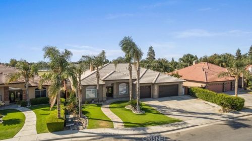 7109 Blaze Rose St, Bakersfield, CA 93313-5528