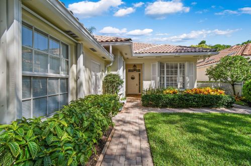 146 Lost Bridge Dr, West Palm Beach, FL 33410-4471