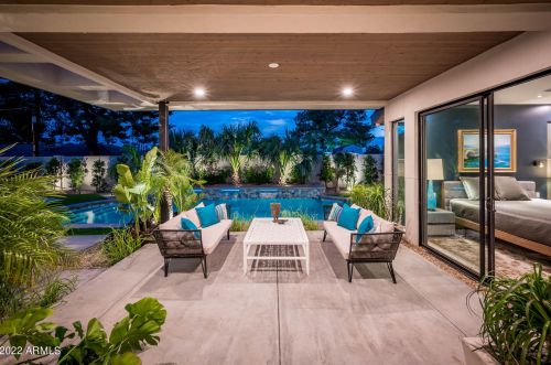 4601 Earll Dr, Phoenix AZ  85031-3711 exterior