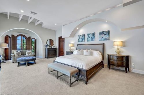 550 Alameda Ct, Marco Island FL  34145-5830 exterior