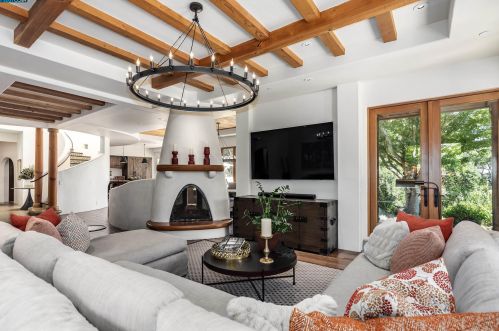 5 Owl Hill Ct, Orinda CA  94563-3441 exterior