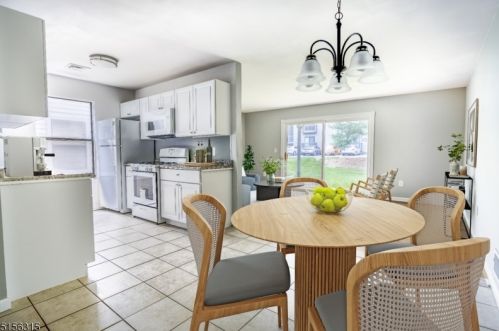 209 Spruce Hills Dr, Glen Gardner, NJ 08826-3701