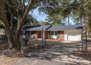 255 Channing Dr, Fayetteville, NC 28303-1914