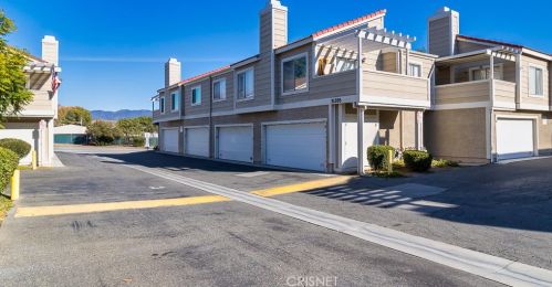 31355 The Old Rd, Santa Clarita CA  91384-4211 exterior