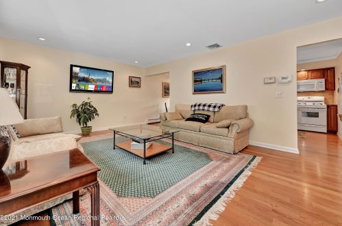 287 19th Ave, Bricktown, NJ 08724-1769