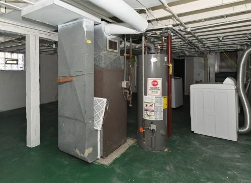 1218 35, Milwaukee WI 53215-1433 exterior