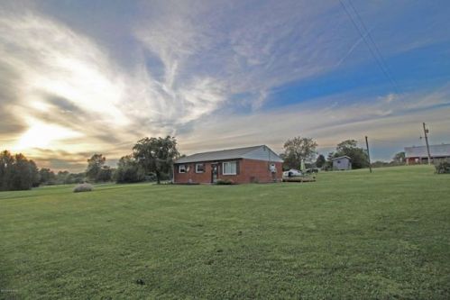 364 Geoghegan Rd, Shelbyville, KY 40065-9027
