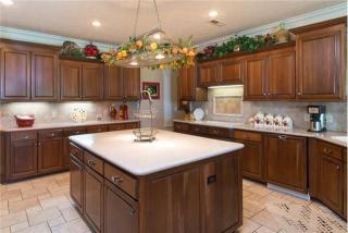 823 Longview Rd, Shelbyville, TN 37160-5644