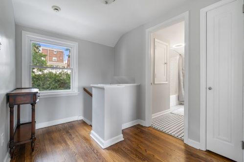 1542 Hawthorne St, Pittsburgh PA  15201-2046 exterior