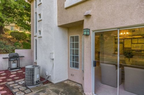 1005 Rising Sun Ct, Anaheim CA  92808-2407 exterior