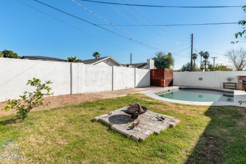 1801 Campbell Ave, Phoenix AZ  85015-3824 exterior
