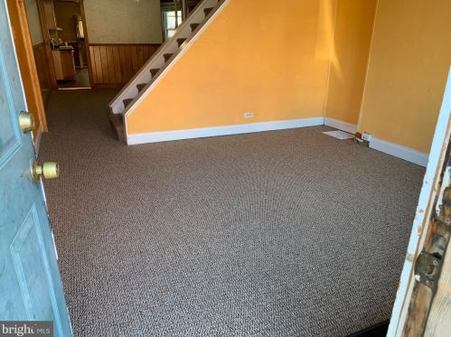 211 Barbadoes St, Norristown, PA 19401-4653