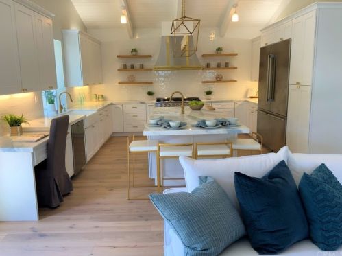 1657 Gates Ave, Manhattan Beach CA  90266-7028 exterior