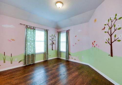 4604 Deer Valley Ln, Richardson TX  75082-3872 exterior