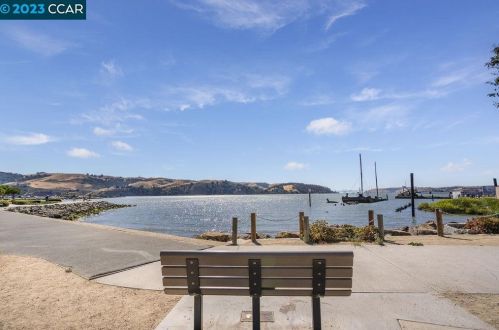 296 1 St, Benicia CA 94510-3553 exterior