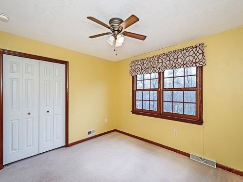 1640 Norman Dr, Sewickley PA  15143-8557 exterior