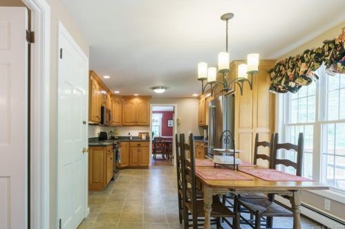 61 Carriage Dr, Waterbury CT  06708-3309 exterior