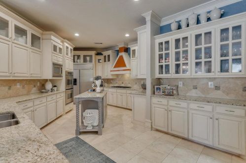 3101 Oak Crest Dr, Lewisville TX  75022-5268 exterior