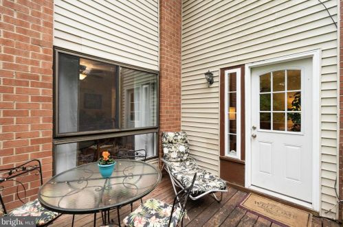 16 Sandybrae Ct, Wilmington DE  19808-3504 exterior