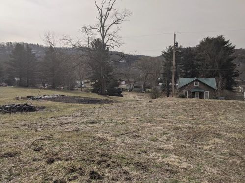 48 1st Ave, Saltsburg PA  15681-8157 exterior