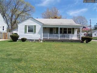 421 Day Dr, Lorain, OH 44052-2510
