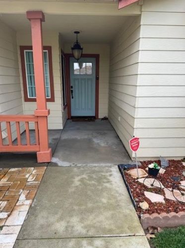 8666 Irish Moss Ct, Elk Grove CA  95624-4020 exterior