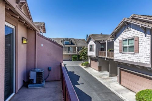 141 Gilman Ave, Campbell CA  95008-3064 exterior