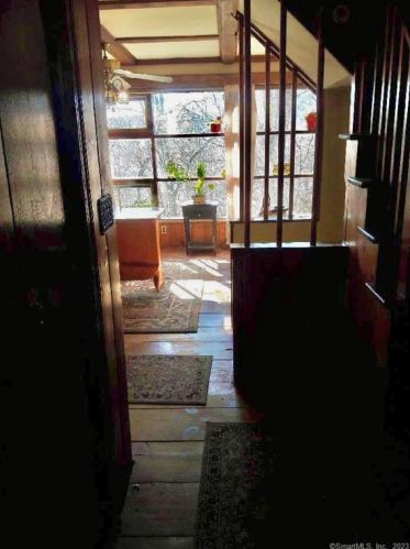 11 Cypress St, Danbury, CT 06812-2311