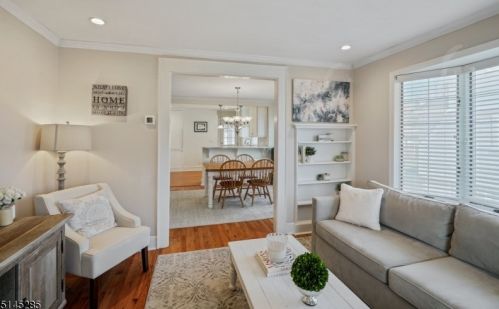 64 Summit Ave, Chatham Township, NJ 07928-2733
