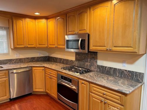 1356 Winston Ct, Upland CA 91786-3215 exterior