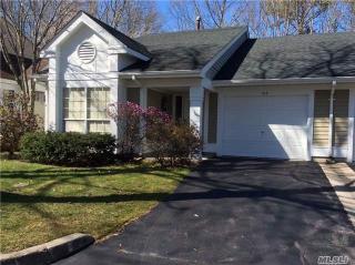 102 Glen Dr, Panamoka, NY 11961-1618