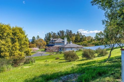 6301 Highland Pl, Sebastopol CA  95472-6100 exterior