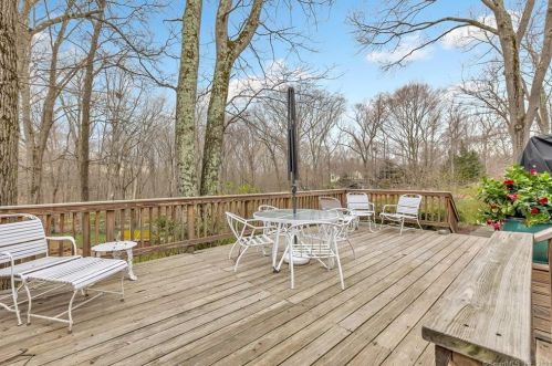 1429 Mill Hill Rd, Southport, CT 06890-1042