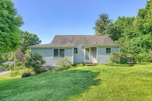 3 Hemlock Dr, Mahopac NY  10541-5357 exterior